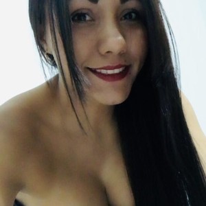 latina_cum